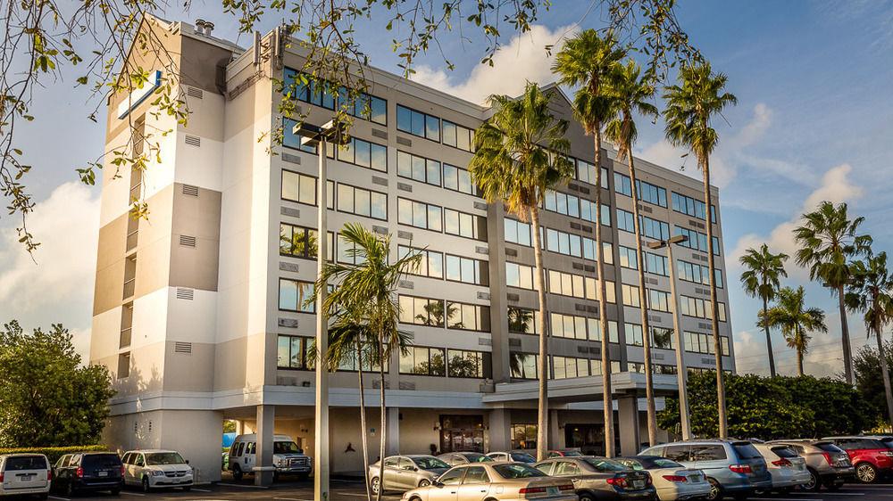 Four Points by Sheraton Fort Lauderdale Airport/Cruise Port Extérieur photo