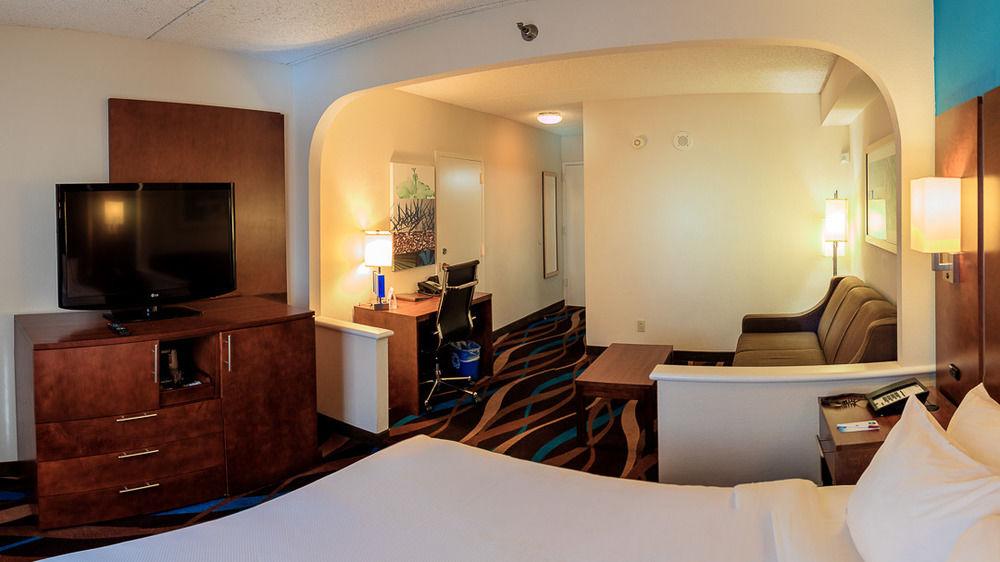Four Points by Sheraton Fort Lauderdale Airport/Cruise Port Extérieur photo