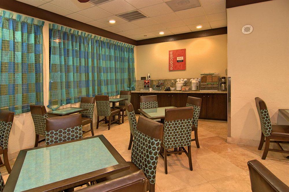 Four Points by Sheraton Fort Lauderdale Airport/Cruise Port Extérieur photo